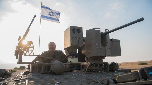 IDF Chief of Staff Lt. Gen. Gadi Eisenkot on a new IDF APC (Photo: IDF Spokesman's Unit)