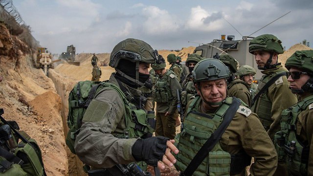 IDF Chief of Staff Lt. Gen. Gadi Eisenkot on the Lebanon border on the first day of Operation Northern Shield (Photo: IDF Spokesman's Unit)