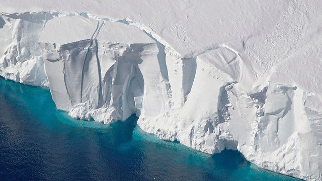 אנטארקטיקה קרחון נמס קרחונים הקוטב הדרומי (צילום: AP)
