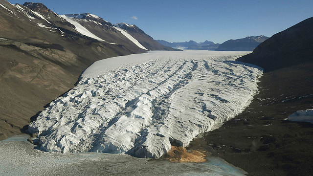 אנטארקטיקה קרחון נמס קרחונים הקוטב הדרומי (צילום: AP)