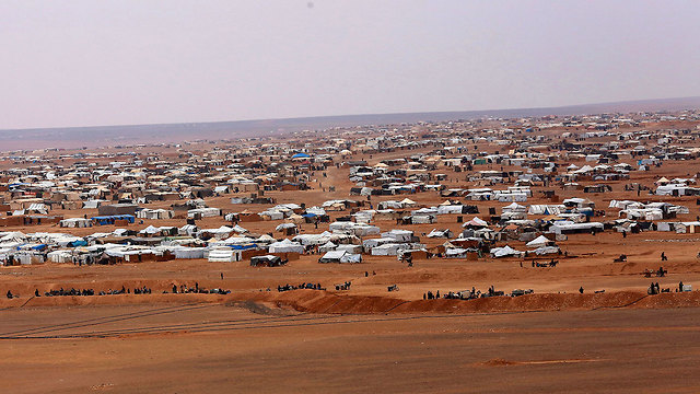 מחנה פליטים סוריה  (צילום: AP)