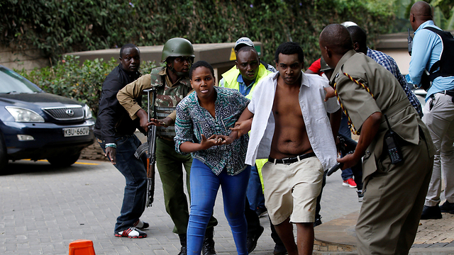 חשד לפיגוע ב מלון ניירובי קניה קנייה (צילום: רויטרס)