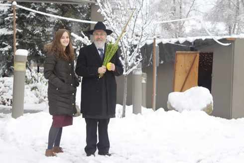 בעלה של אסתי והבת רבקי (צילום: Lisa Seifert) בעלה של אסתי והבת רבקי (צילום: Lisa Seifert)