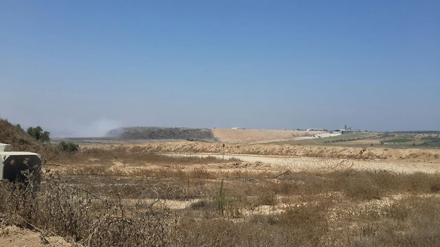 Gaza landfills bordering Israel (Photo: Roee Idan)