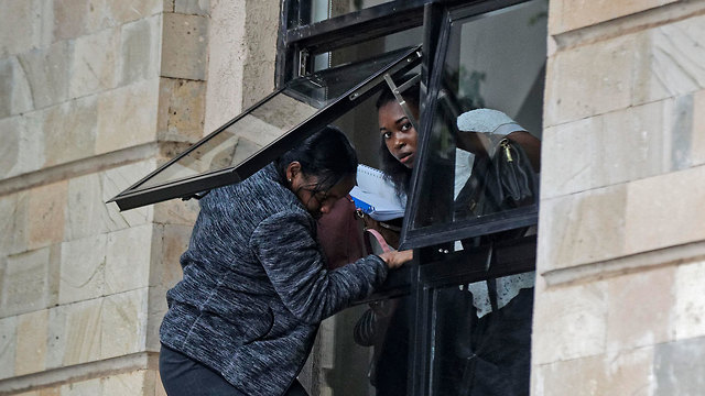 פיגוע ב מלון ניירובי קניה קנייה (צילום: AP)