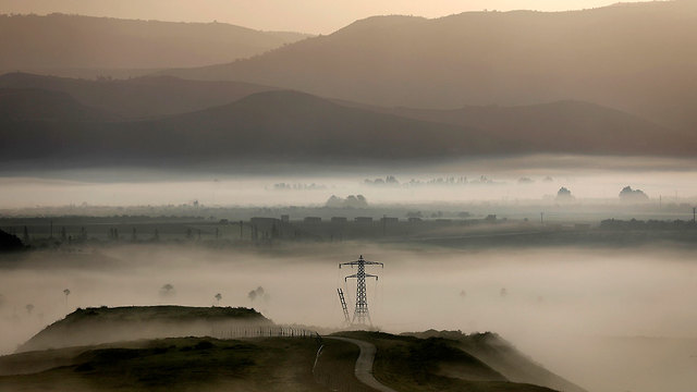 Fog in the Jordan Valley, January 16, 2019 (Photo: EPA)