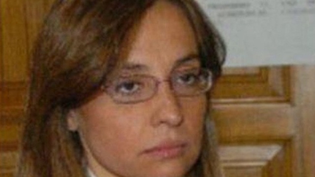 עורכת הדין רבקה סנטמליה קאנסר שהגנה על רוצח אשתו - ונרצחה על ידו ()