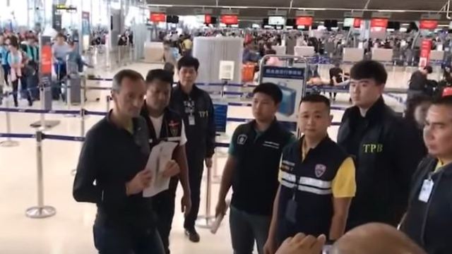 גנב מזוודות סדרתי נעצר בבנגקוק (צילום: Youtube / Khaosod TV)