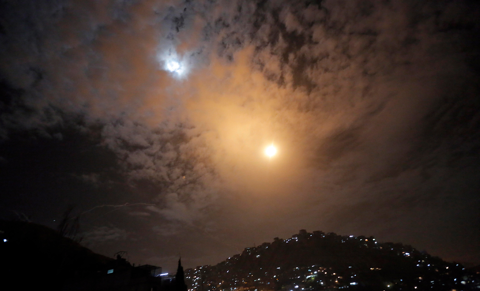 IAF attack overnight Monday near Damascus (צילום: EPA)