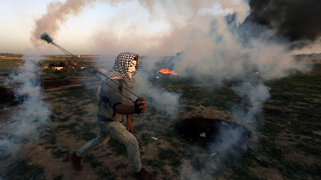 מהומות בגבול עזה (צילום: רויטרס)