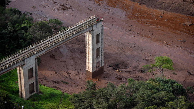 תיעוד מאזור קריסת הסכר בברזיל (צילום: AFP)