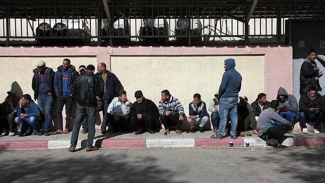 Waiting for money from the Qatari funds in Gaza