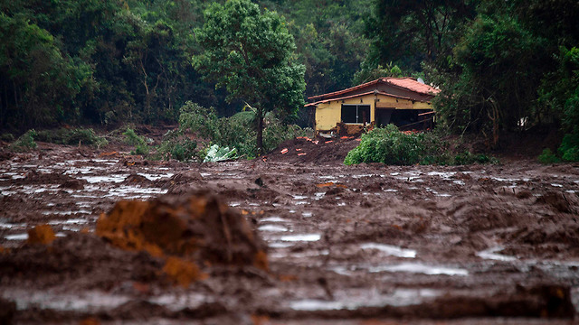 נזקי קריסת הסכר בברזיל (צילום: AFP)
