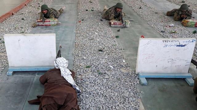 חיילים מ צבא אפגניסטן נסיגה אפשרית של ארה