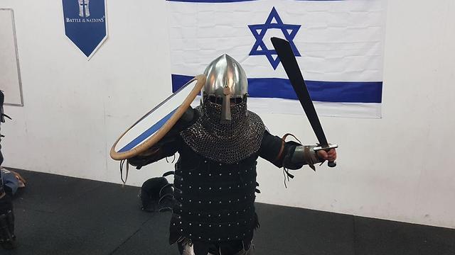 נבחרת ישראל בקרבות אבירים בסגנון ימי הביניים (צילום: אסף קמר)