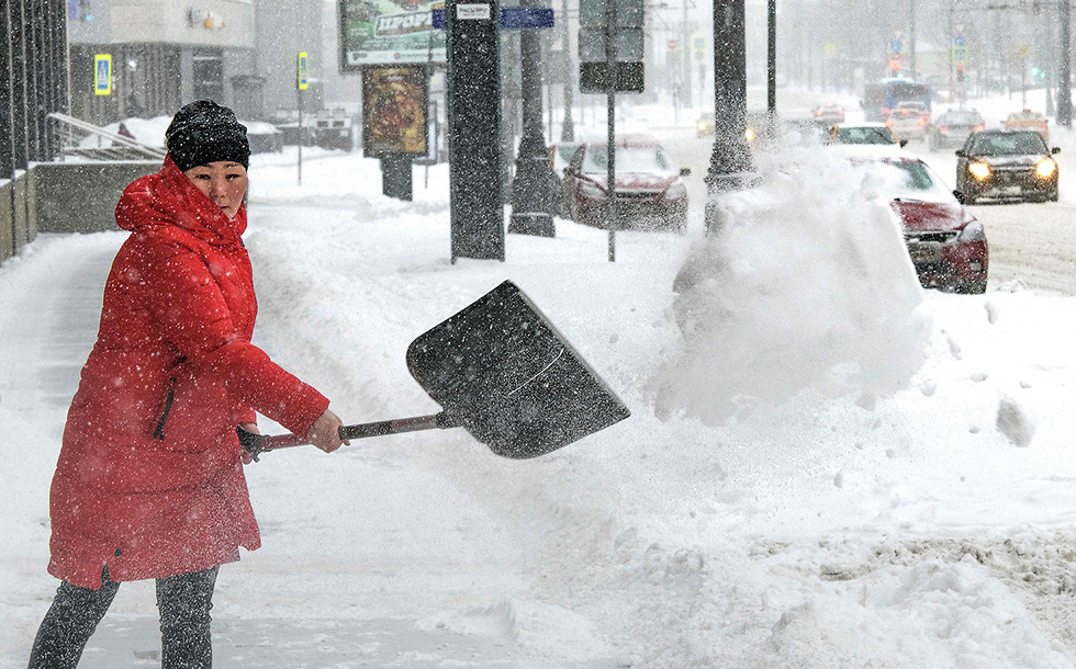 Уборка снега в Москве. Фото: AFP