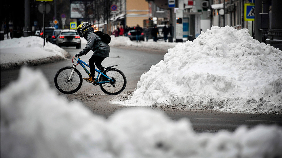 שלג מוסקבה רוסיה חורף (צילום: AFP)