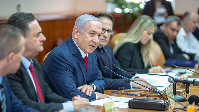 Prime Minister Benjamin Netanyahu during the weekly Cabinet meeting (Photo: Emil Salman)