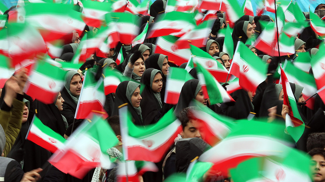 חגיגות לציון 40 שנה להפיכה האיסלאמית באיראן טהרן (צילום: EPA)