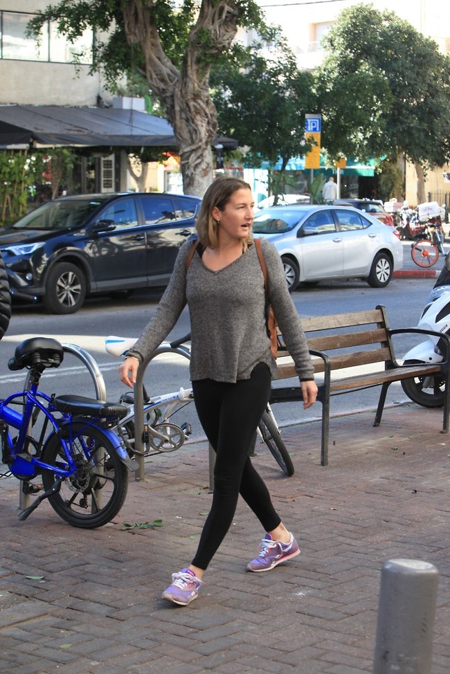 איך עושה כדור? (צילום: מוטי לבטון) איך עושה כדור? (צילום: מוטי לבטון)