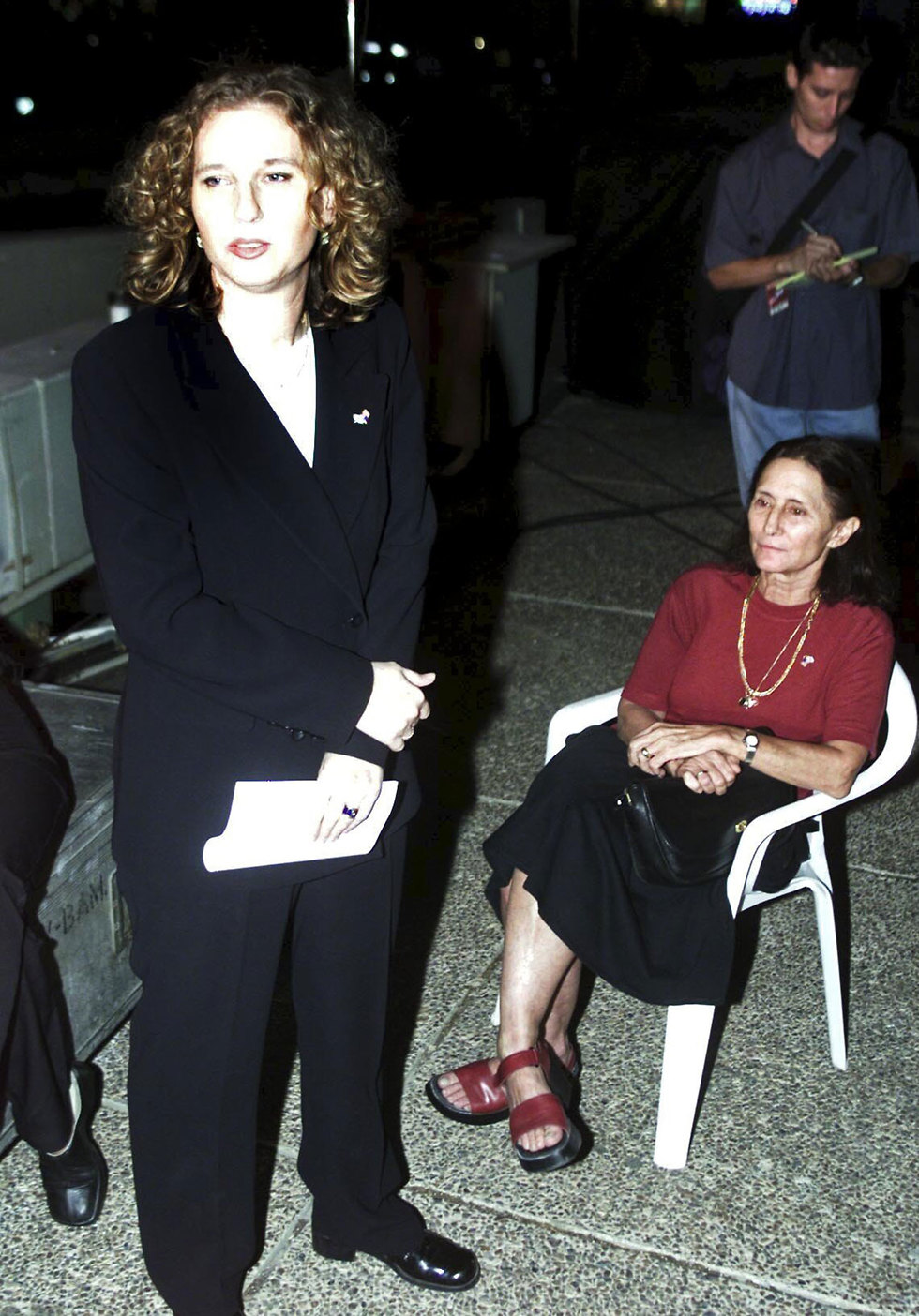 ציפי לבני עם יעל דיין ב 2001 (צילום: מיכאל קרמר)