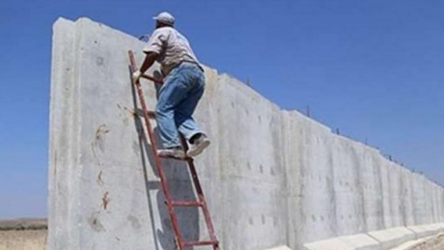 חומה ב שארם א שייח סיני מצרים  ()