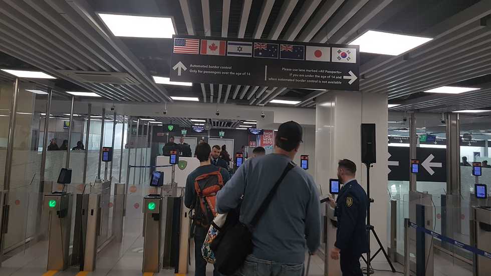 Стойки паспортного контроля в аэропорту Рима. Фото: посольство Израиля в Италии