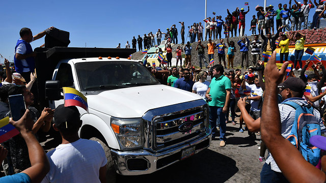 ונצואלה עימותים שיירת סיוע גבול ברזיל ונצואלה (צילום: AFP)