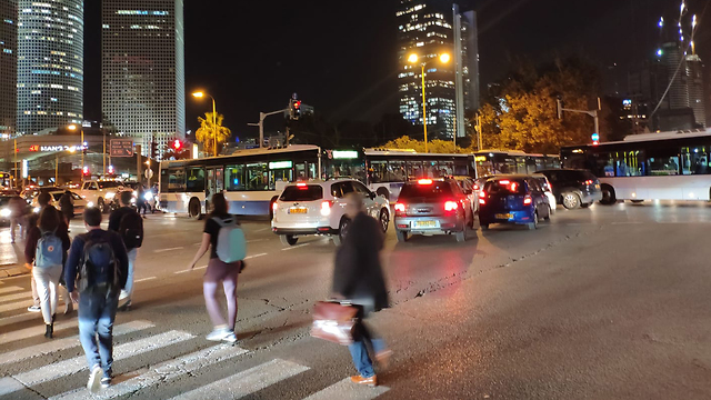 Пробка в Тель-Авиве. Фото: Эвьятар Коэн