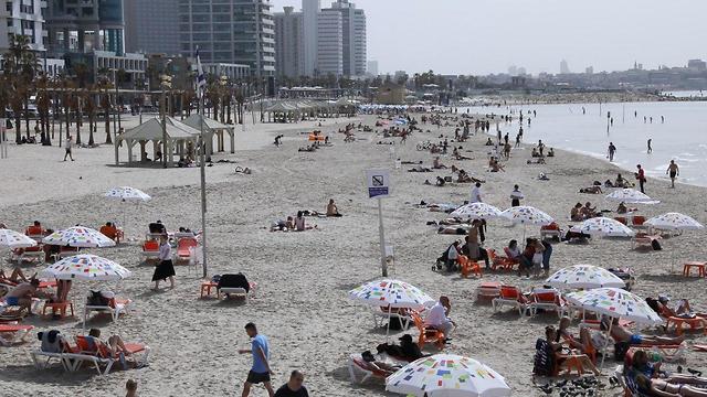 Ожидается, что туристы толпами повалят на пляж. Фото: Ницан Дрор