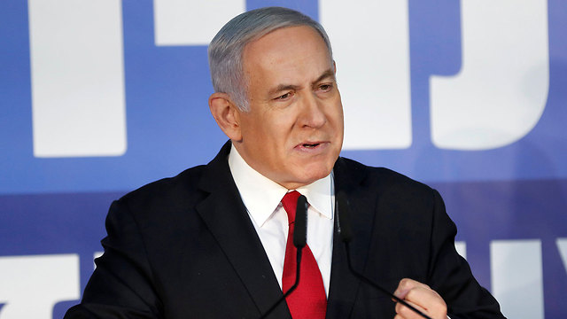 Benjamin Netanyahu appears on national TV  (Photo: Reuters)