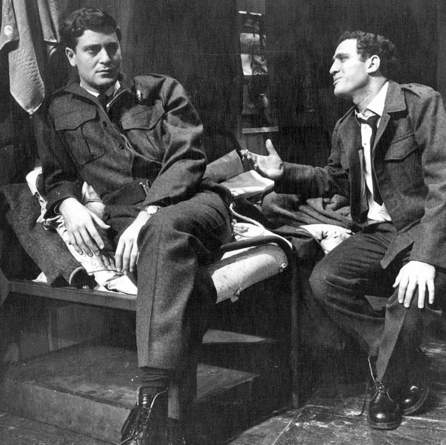 עם יהורם גאון במחזה "צ'יפס עם כל דבר", 1964 | צילום: מולה הרמתי