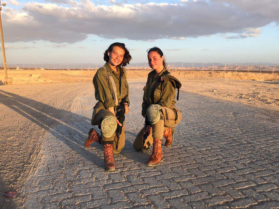 Даша и Надя. Фото: пресс-служба ЦАХАЛ
