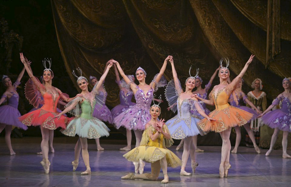 Сцена из балета "Спящая красавица". Фото: М. Логвинов