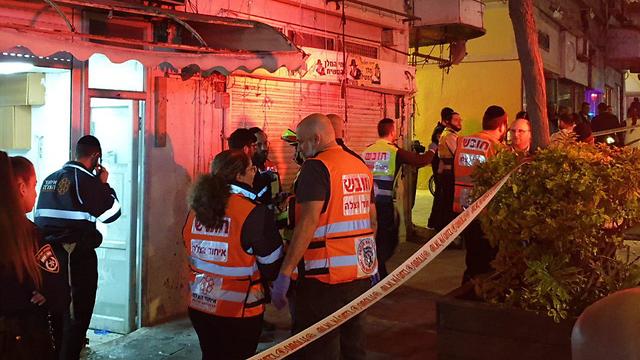 רצח ב רחוב החלוץ ב חיפה (צילום: איחוד הצלה)