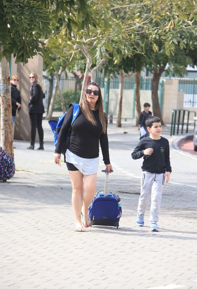 סוחבת (צילום: מוטי לבטון) סוחבת (צילום: מוטי לבטון)