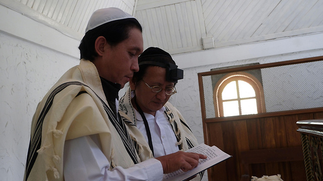 אינדונזיה יהודים בית כנסת ב טונדנו (צילום: AFP)