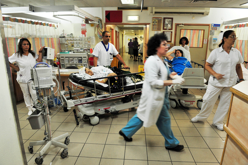 Приемный покой в израильской больнице. Фото: ПФото: ChameleonsEye shutterstock