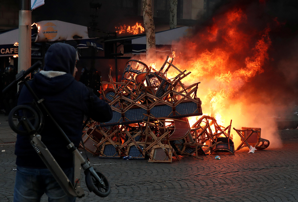 צרפת הפגנה פריז מחאת האפודים הצהובים (צילום: רויטרס)