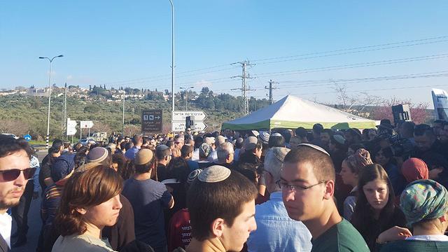הלוויה אחיעד אטינגר (צילום: אלישע בן קימון)