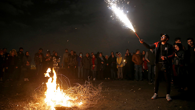 חגיגות שנה פרסית חדשה ב טהרן איראן (צילום: AP)