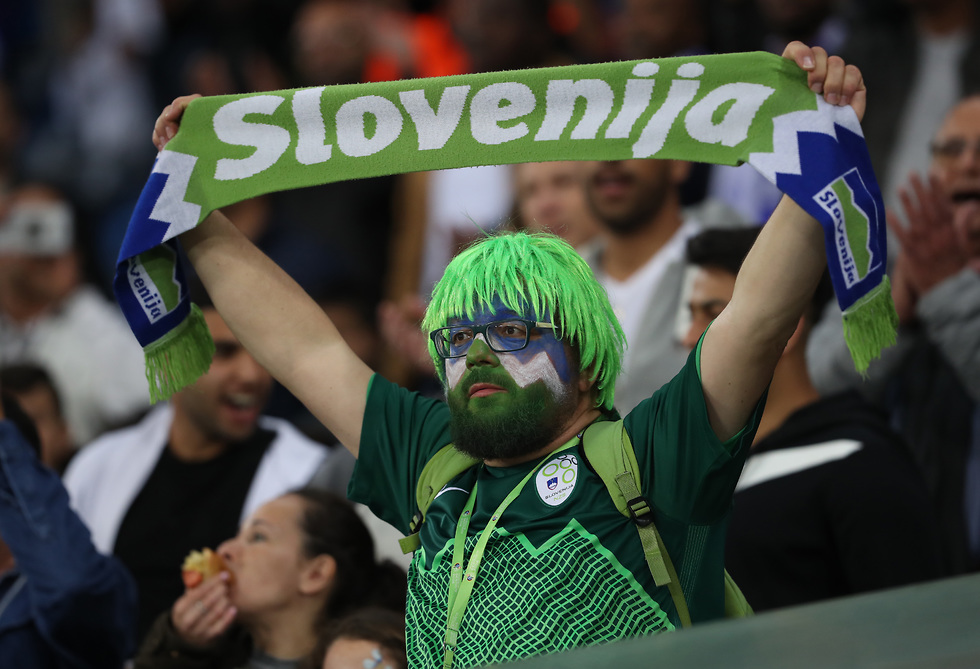 אוהד נבחרת סלובניה (צילום: אורן אהרוני)