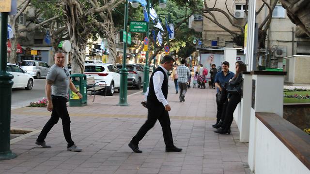 ראש עיריית רמת גן החל להסתובב עם מאבטח (צילום: איתי בלומנטל)