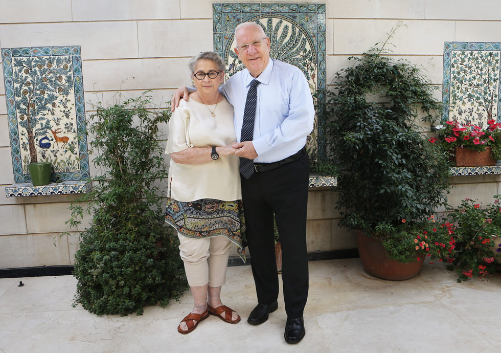 ראובן ונחמה ריבלין בבית הנשיא בירושלים, 2015 (צילום: אלכס קולומויסקי)