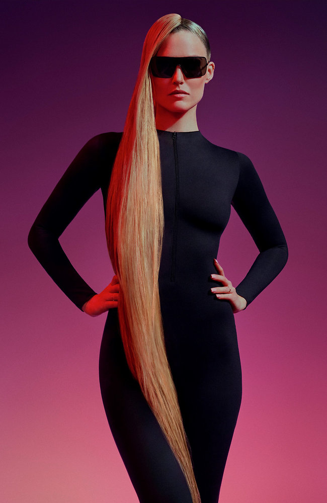 "מצאתי עם בר שפה משותפת" (צילום: Mert Alas_&_Marcus Piggott) "מצאתי עם בר שפה משותפת" (צילום: Mert Alas_&_Marcus Piggott)