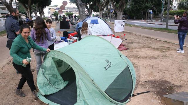 מחאת אוהלים של תושבי עוטף עזה ברח' רוטשילד בת