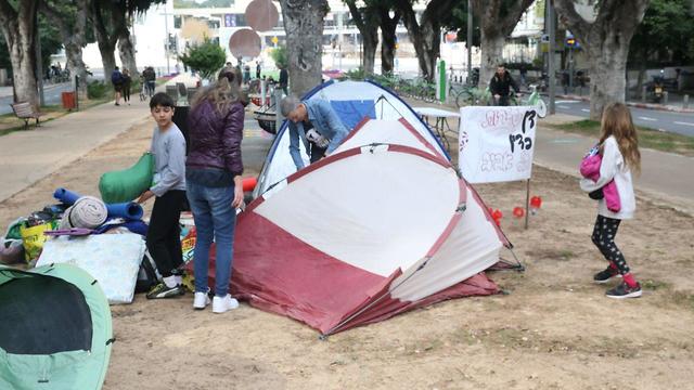 מחאת אוהלים של תושבי עוטף עזה ברח' רוטשילד בת