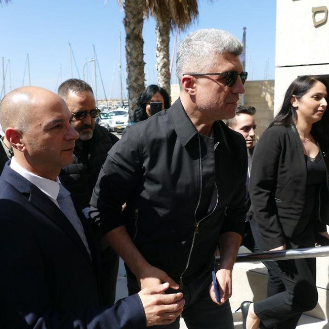 פארוק בכניסה למלון (צילום: אמיר מאירי) פארוק בכניסה למלון (צילום: אמיר מאירי)