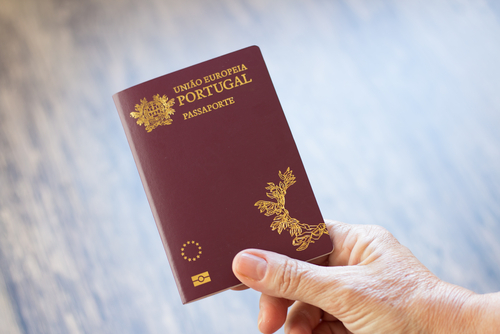 Паспорт Португалии. Фото: shutterstock