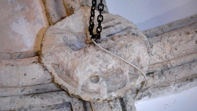 Holy lamb or Agnus Dei on a keystone